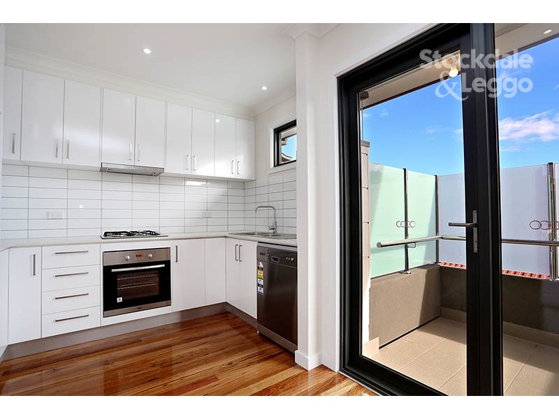 2/4 Truscott Street, Glenroy VIC 3046
