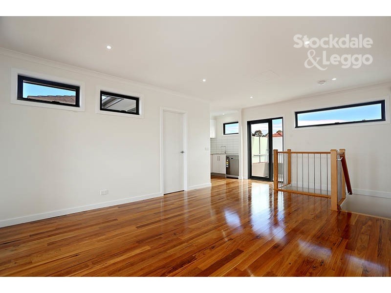2/4 Truscott Street, Glenroy VIC 3046