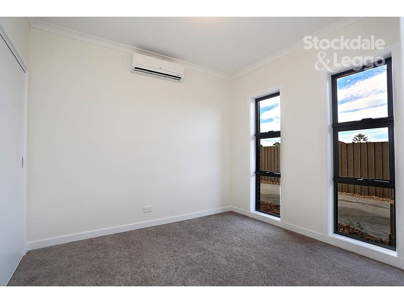 2/4 Truscott Street, Glenroy VIC 3046