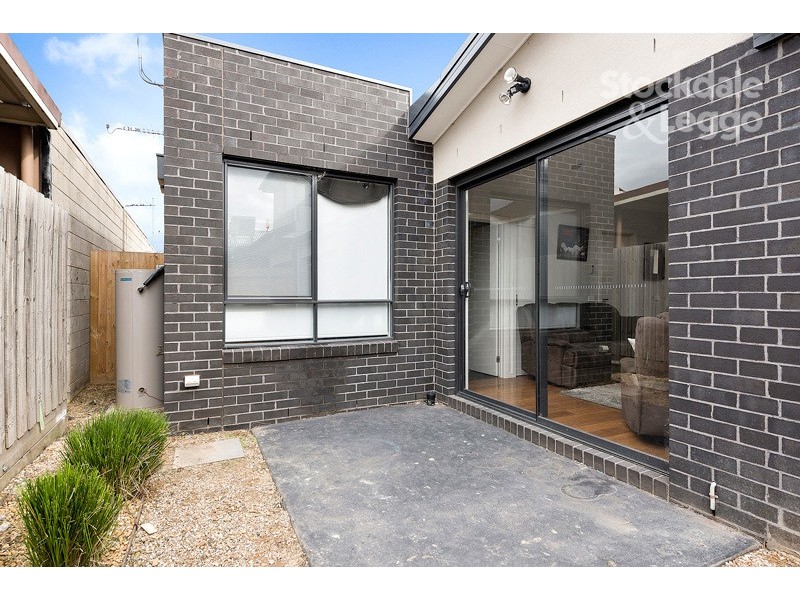 2/17 Maher Street, Fawkner VIC 3060