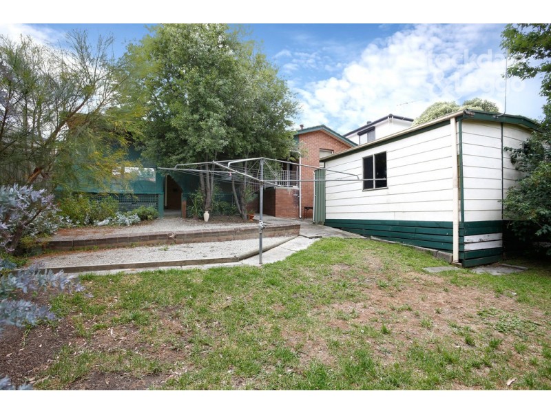 17 Lorraine Crescent, Jacana VIC 3047