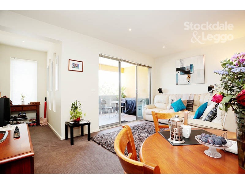2/198 Waterloo Rd, Oak Park VIC 3046