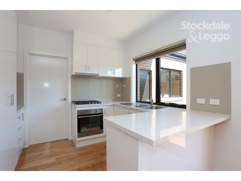 2/30 Churchill Street, Glenroy VIC 3046