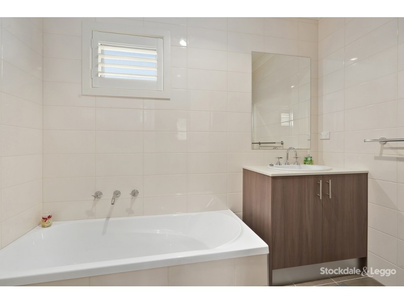 77 West Street, Hadfield VIC 3046