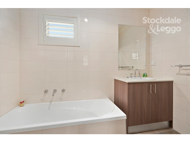 77 West Street, Hadfield VIC 3046