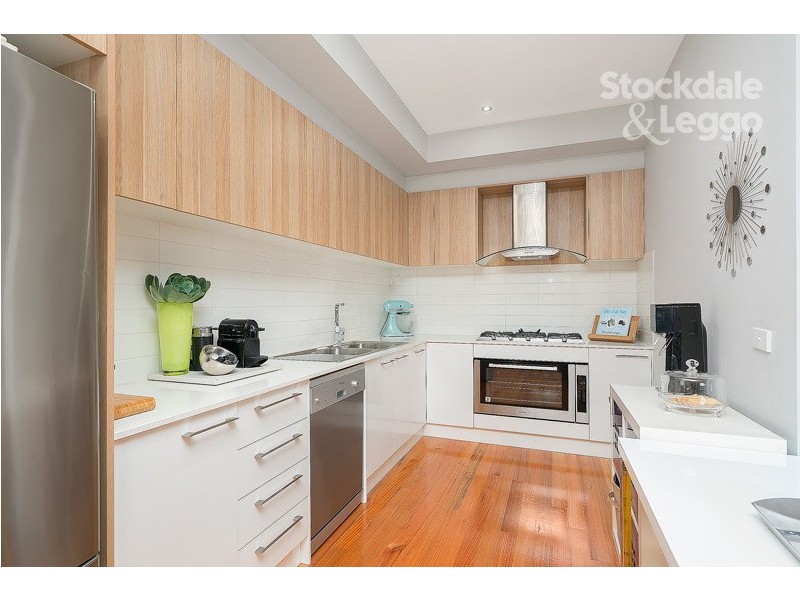 2/23 Glenroy Road, Glenroy VIC 3046