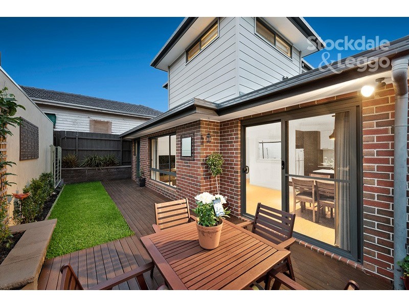 12 Forbes Grove, Oak Park VIC 3046