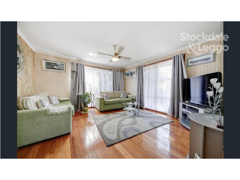 6 Lorraine Crescent, Jacana VIC 3047