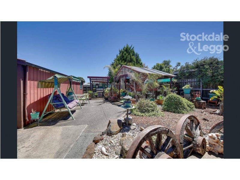 6 Lorraine Crescent, Jacana VIC 3047