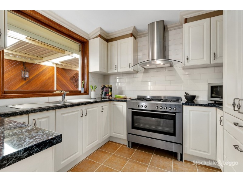 25 Glencairn Crescent, Broadmeadows VIC 3047