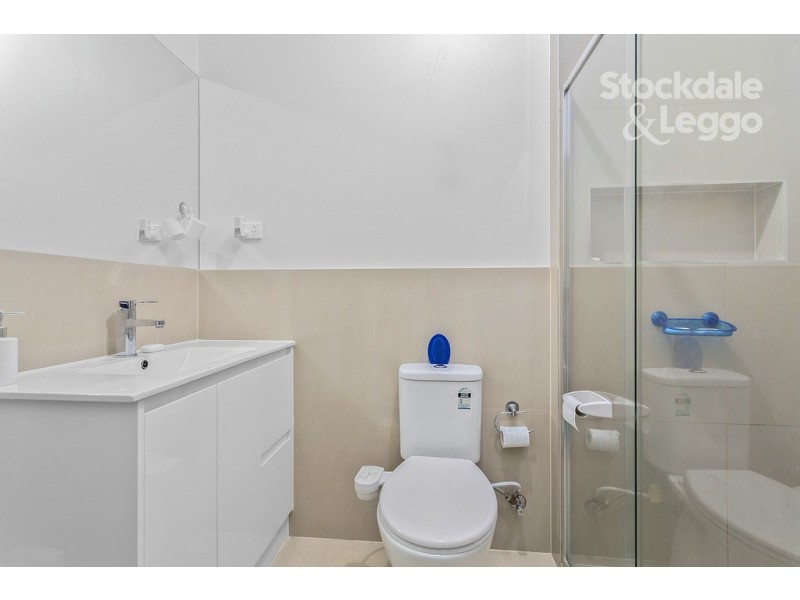 2/28 View Street, Glenroy VIC 3046