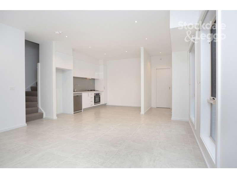 6 Jessie Hunter Street, Hadfield VIC 3046