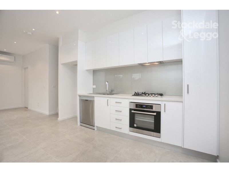 6 Jessie Hunter Street, Hadfield VIC 3046