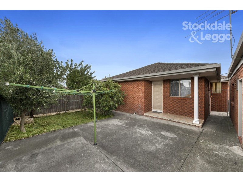 34 Gunbower Crescent, Meadow Heights VIC 3048