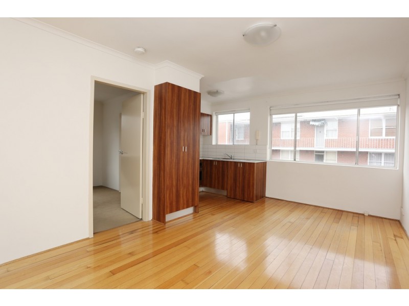 17/556 Moreland Road, Brunswick West VIC 3055