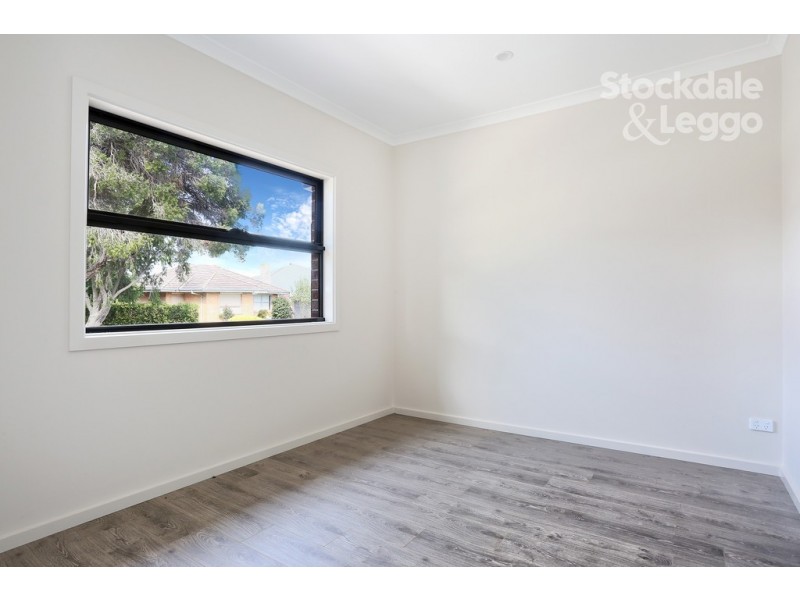 2/47 Emu Parade, Jacana VIC 3047
