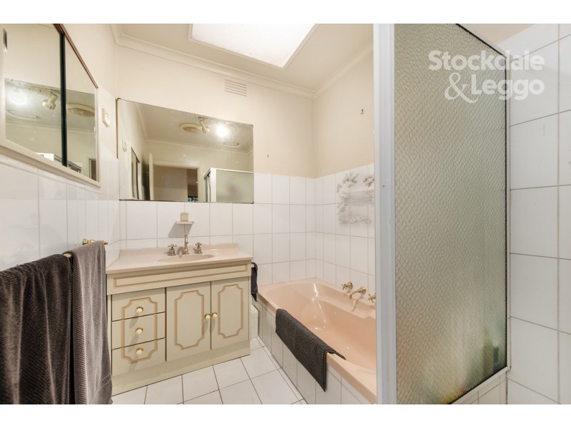 72 Sutherland Street, Hadfield VIC 3046