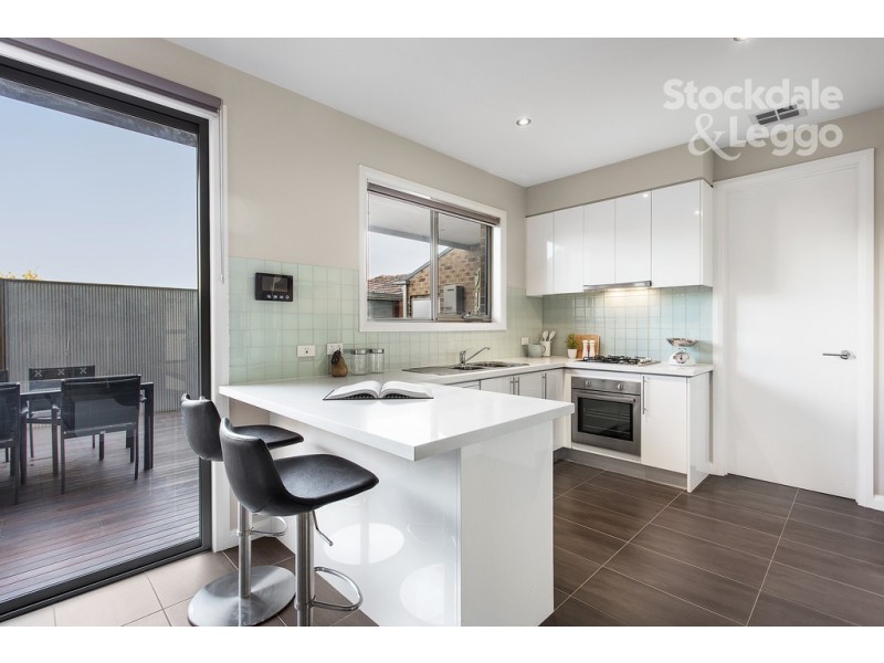 2/126 Middle Street, Hadfield VIC 3046