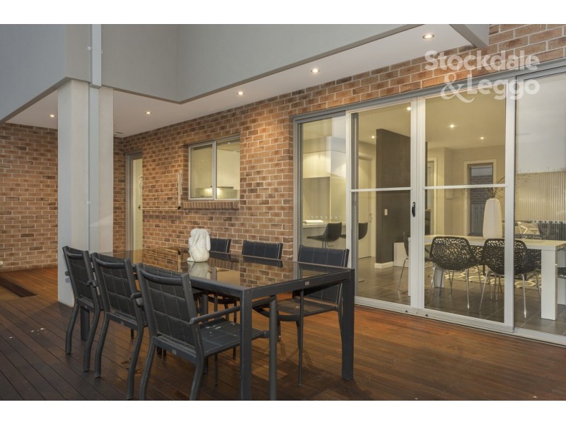 2/126 Middle Street, Hadfield VIC 3046