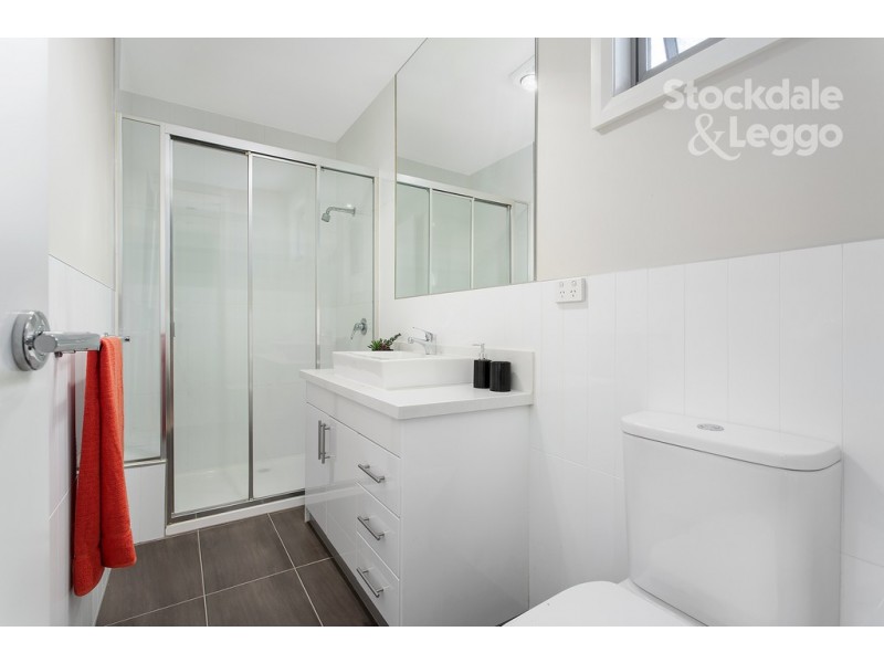 2/126 Middle Street, Hadfield VIC 3046