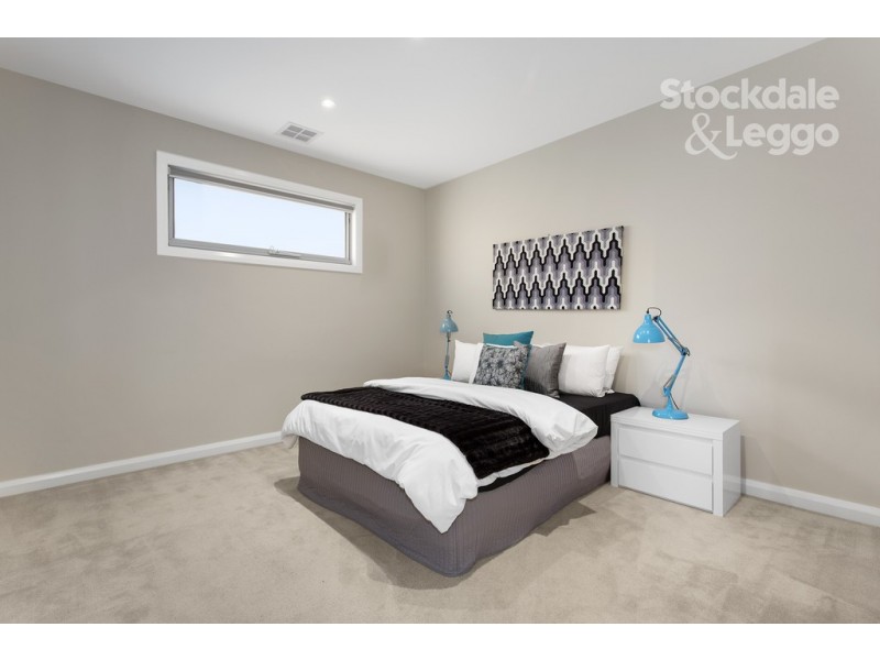 2/126 Middle Street, Hadfield VIC 3046