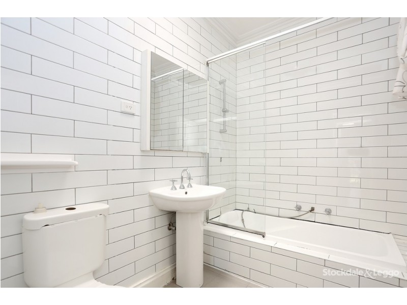 24 Justin Avenue, Glenroy VIC 3046