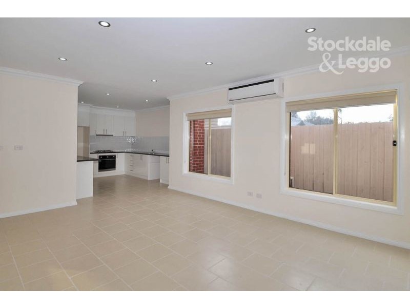 2/88 Widford Street, Glenroy VIC 3046