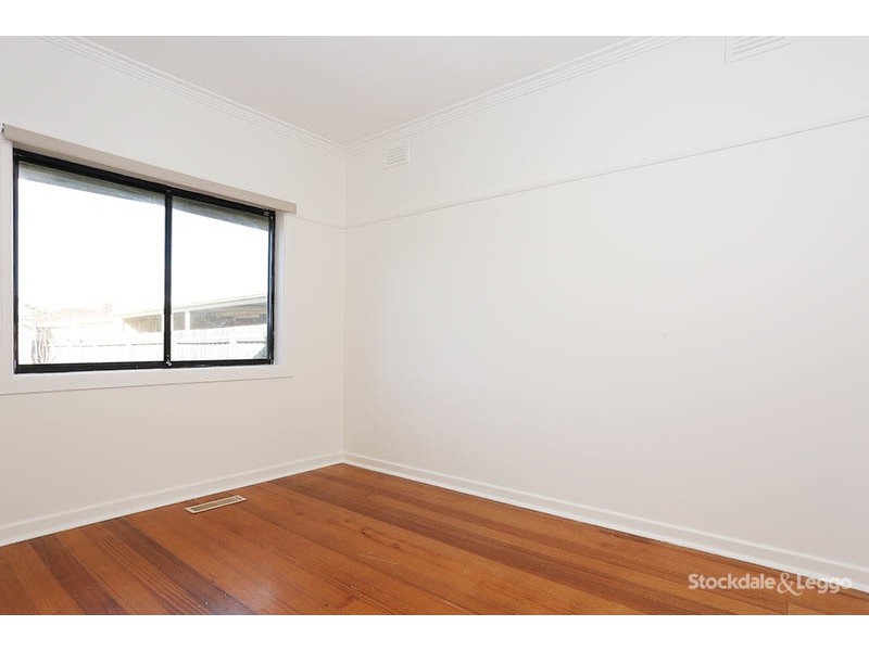 24 Glen Street, Glenroy VIC 3046