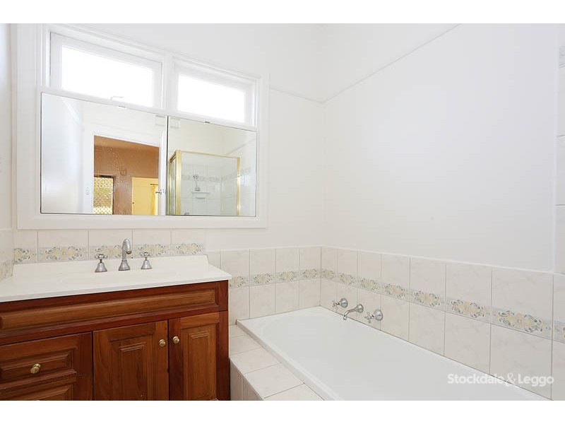 24 Glen Street, Glenroy VIC 3046