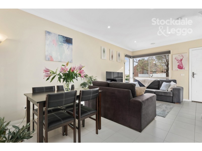 2/66 Sunset Boulevard, Jacana VIC 3047
