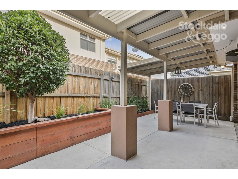 2/66 Sunset Boulevard, Jacana VIC 3047