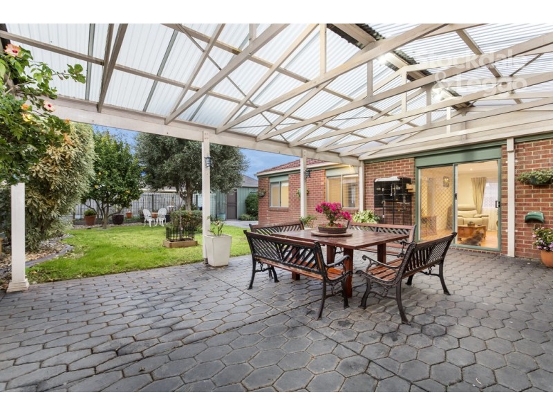 18 Exeter Street, Hadfield VIC 3046