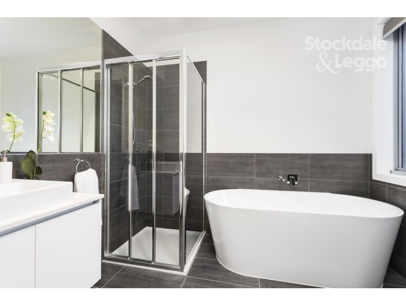 2 and 4/4 Kennedy Street, Glenroy VIC 3046