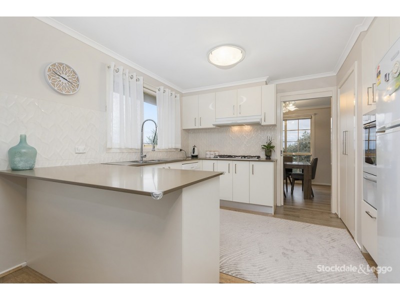 13 Manna Court, Meadow Heights VIC 3048