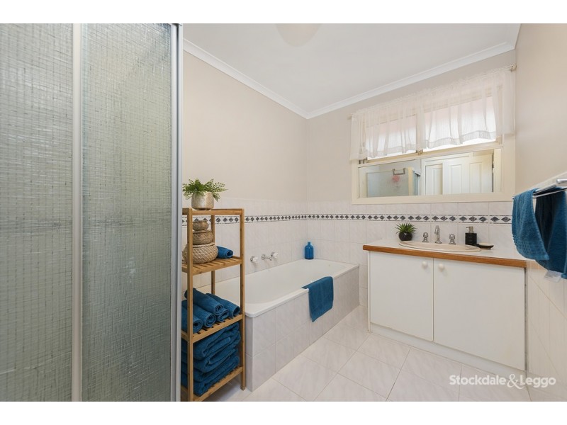 13 Manna Court, Meadow Heights VIC 3048