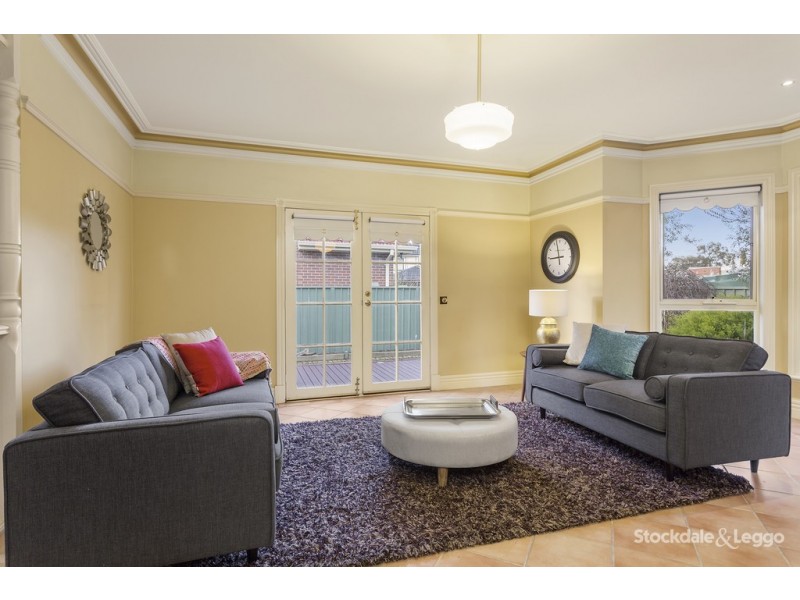 30 Plumpton Avenue, Oak Park VIC 3046