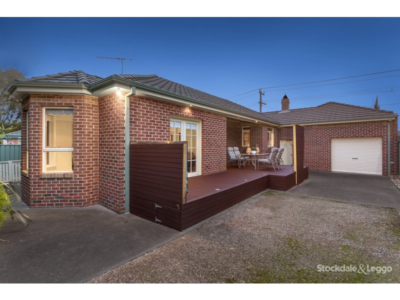 30 Plumpton Avenue, Oak Park VIC 3046