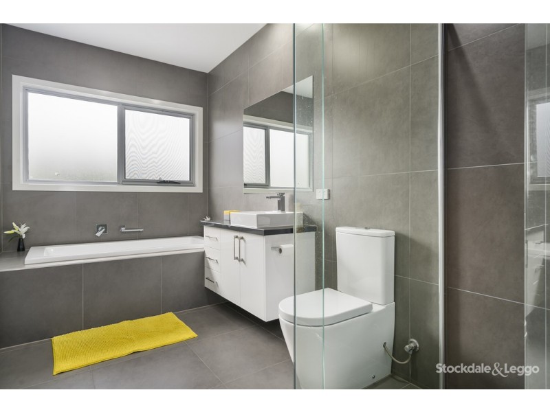 1/15 Riches Street, Dallas VIC 3047