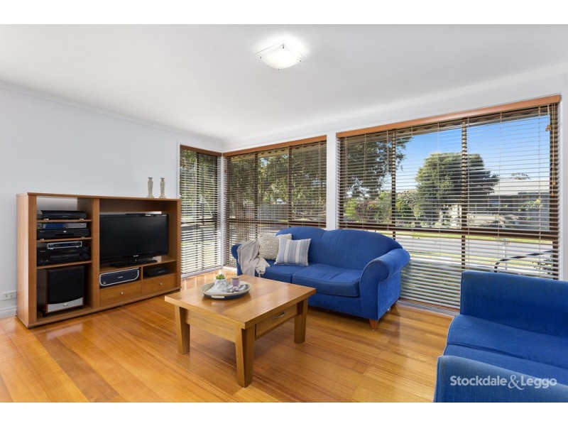 2 Melton Court, Dallas VIC 3047