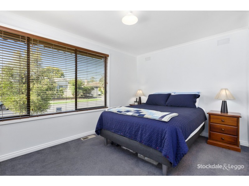 2 Melton Court, Dallas VIC 3047