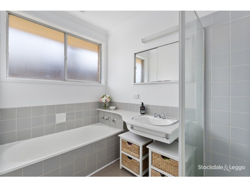 2 Melton Court, Dallas VIC 3047