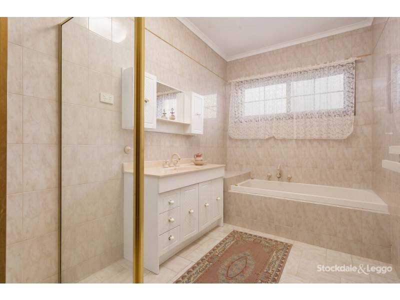 6 Maria Court, Hadfield VIC 3046