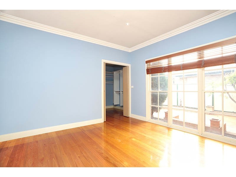 1/1 Logan Street, Glenroy VIC 3046