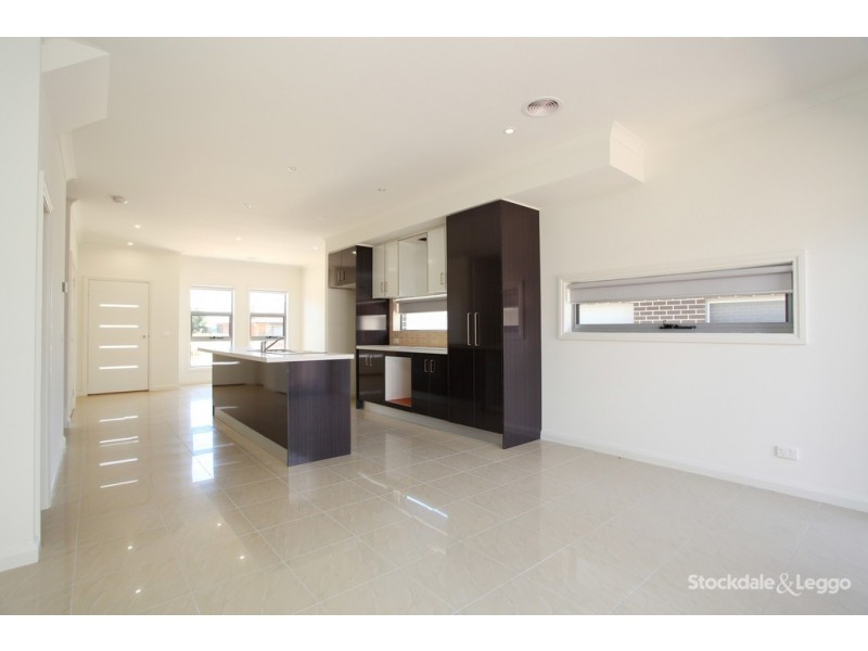 2/39-41 Valencia Street, Glenroy VIC 3046