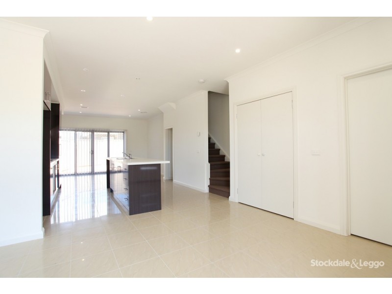 2/39-41 Valencia Street, Glenroy VIC 3046