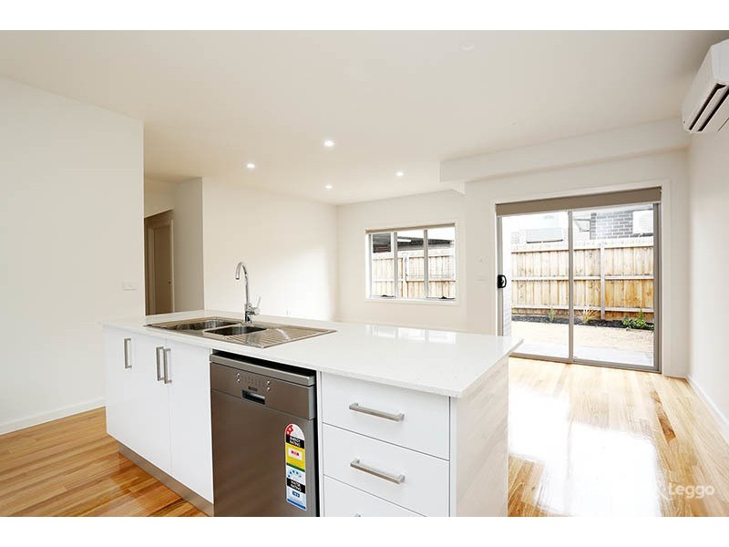 2/41 Anselm Grove, Glenroy VIC 3046