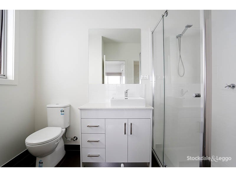 2/41 Anselm Grove, Glenroy VIC 3046