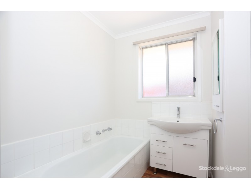 27 Pearson Crescent, Coolaroo VIC 3048