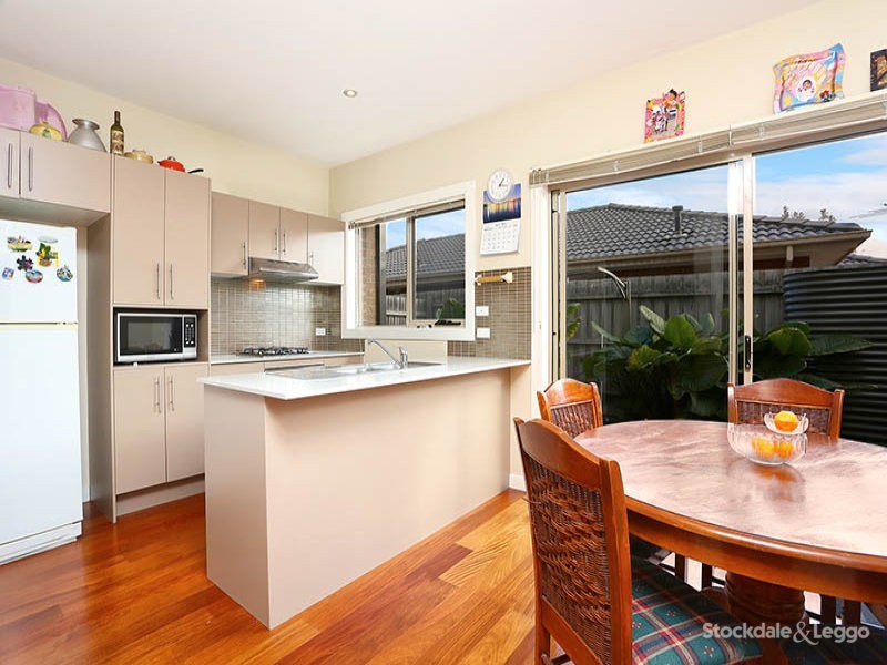 2/112 Daley Street, Glenroy VIC 3046
