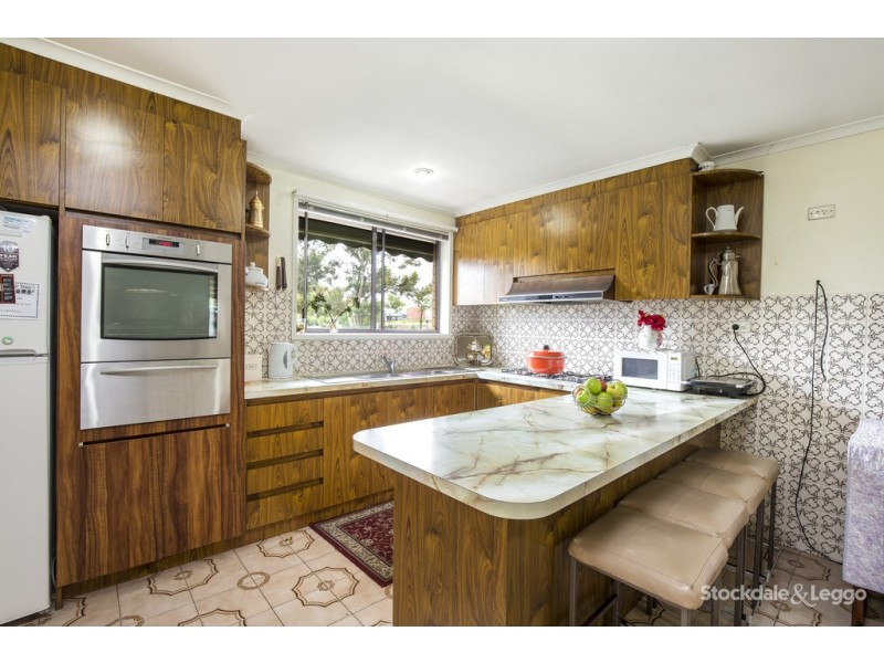 47 Inverloch Crescent, Dallas VIC 3047